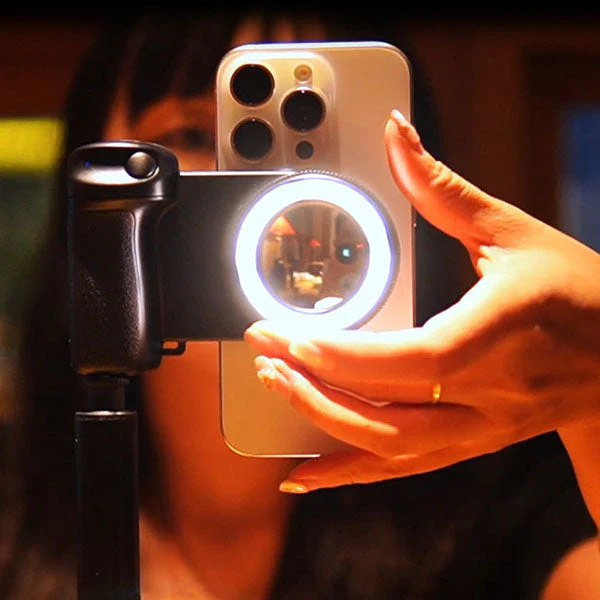 GearWaves 3-in-1 Magnetic Phone Grip & Mini Ring Light (Includes Remote) - Image 5