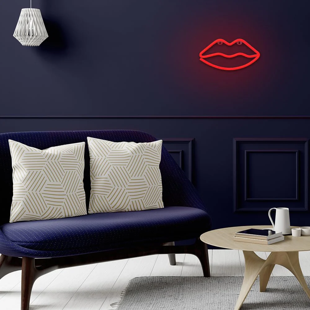 Illumina: Lips Shape Neon LED Light - Image 4