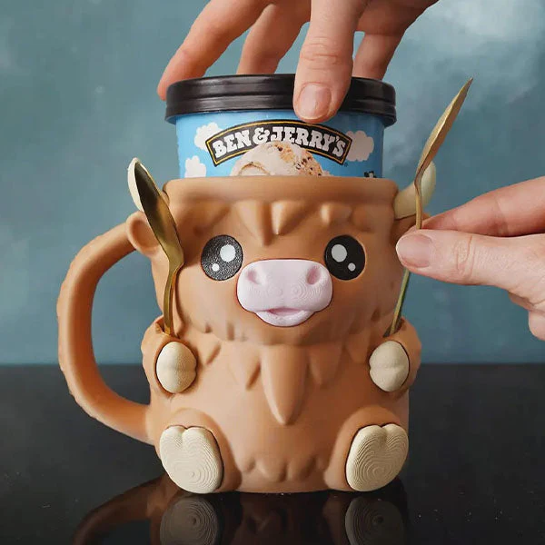 PintCuddler Cartoon Cow Ice Cream Pint Holder Kit (Includes 2 Spoons & Cookie Tray) - Image 3